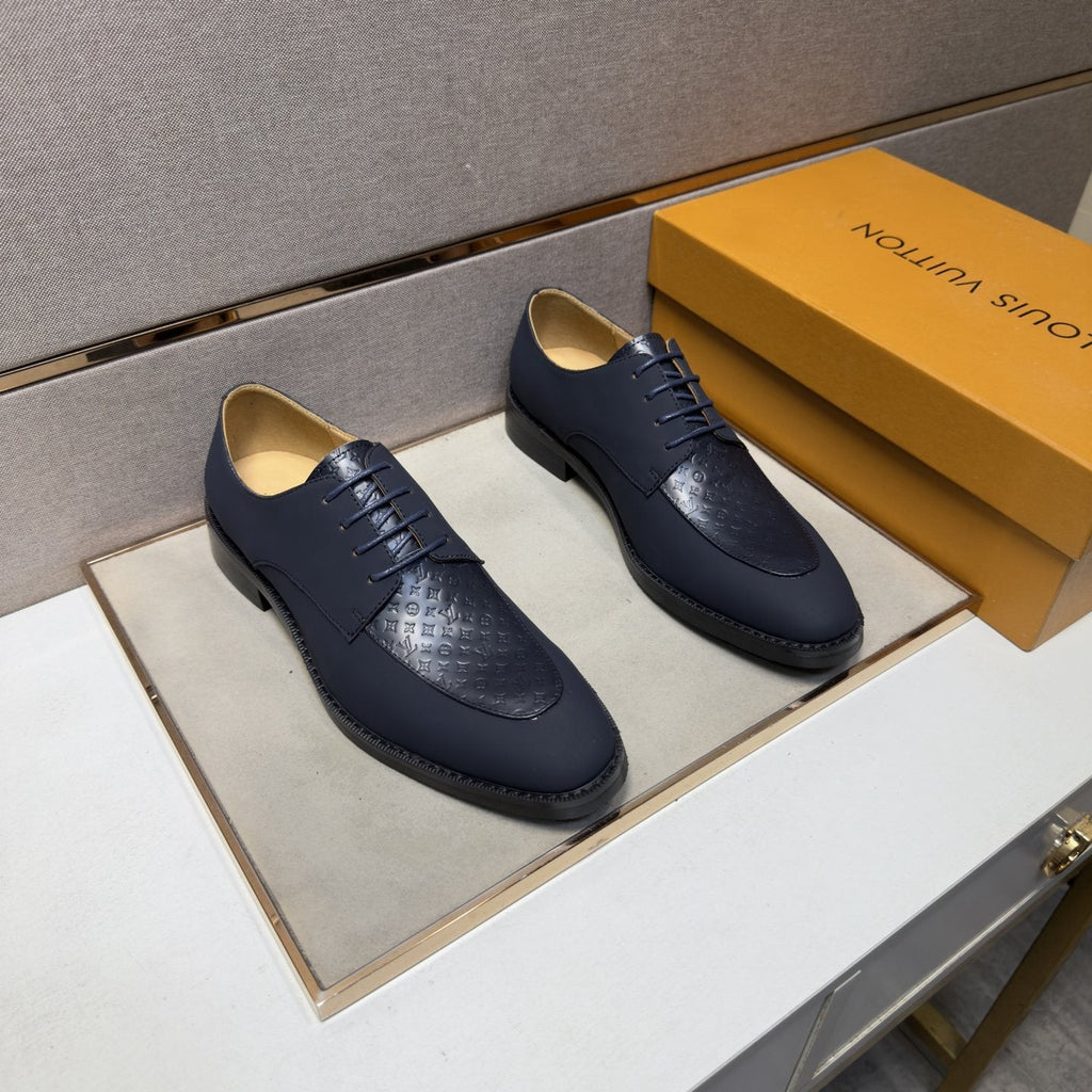 Louis Vuitton Textured Vamp Lace-Up Dress Shoes